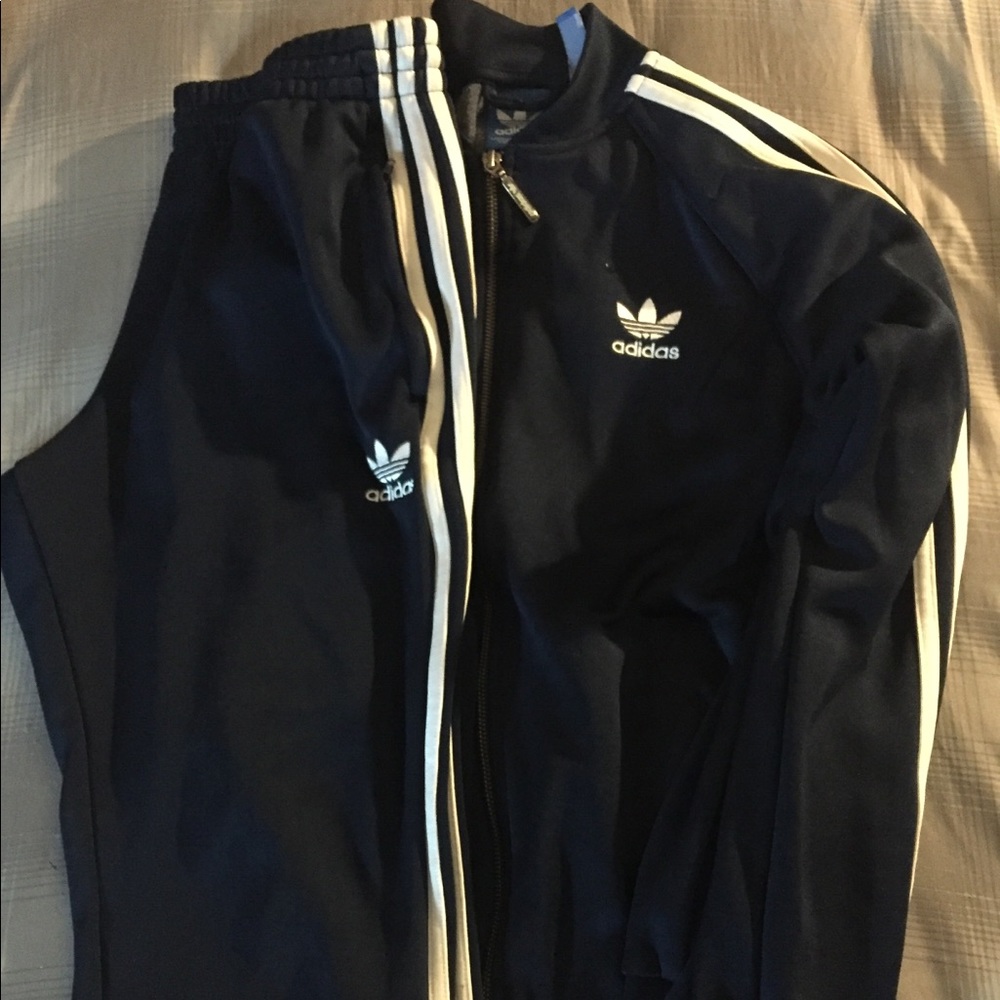 ADIDAS JOGGING SUIT
